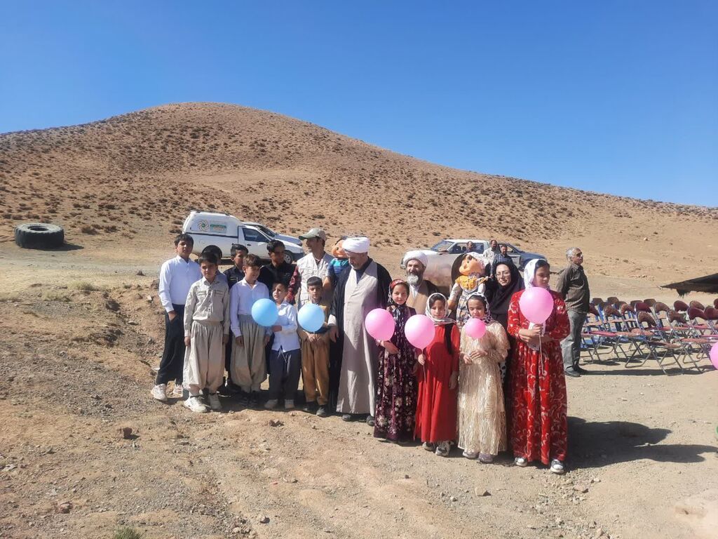 1341566 به صدا درآمدن زنگ آغاز سال تحصیلی در عشایر ایل نیازی با پیک امید کانون همدان