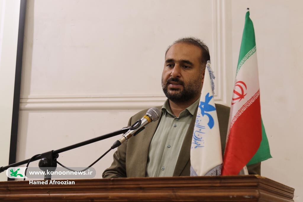 1341946-1 کتابها و تولیدات هنری کودکان با نیازهای ویژه در ساری به نمایش درآمد