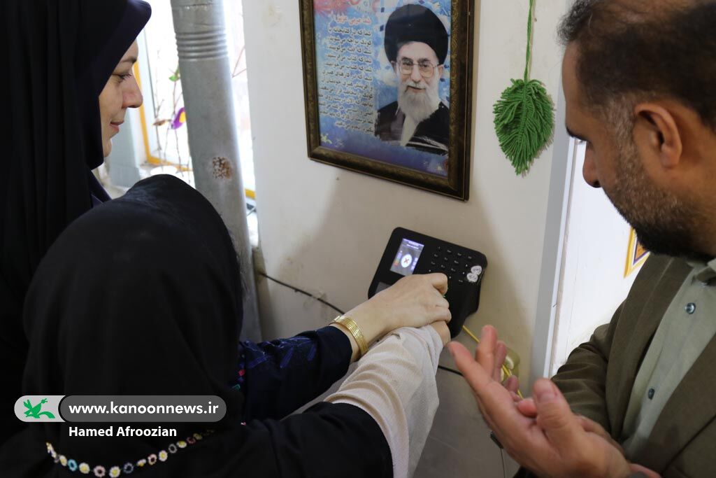 آرزوی ملیکا برآورده شد؛ نوجوان کم‌توان ساروی مربی افتخاری کانون پرورش فکری شد