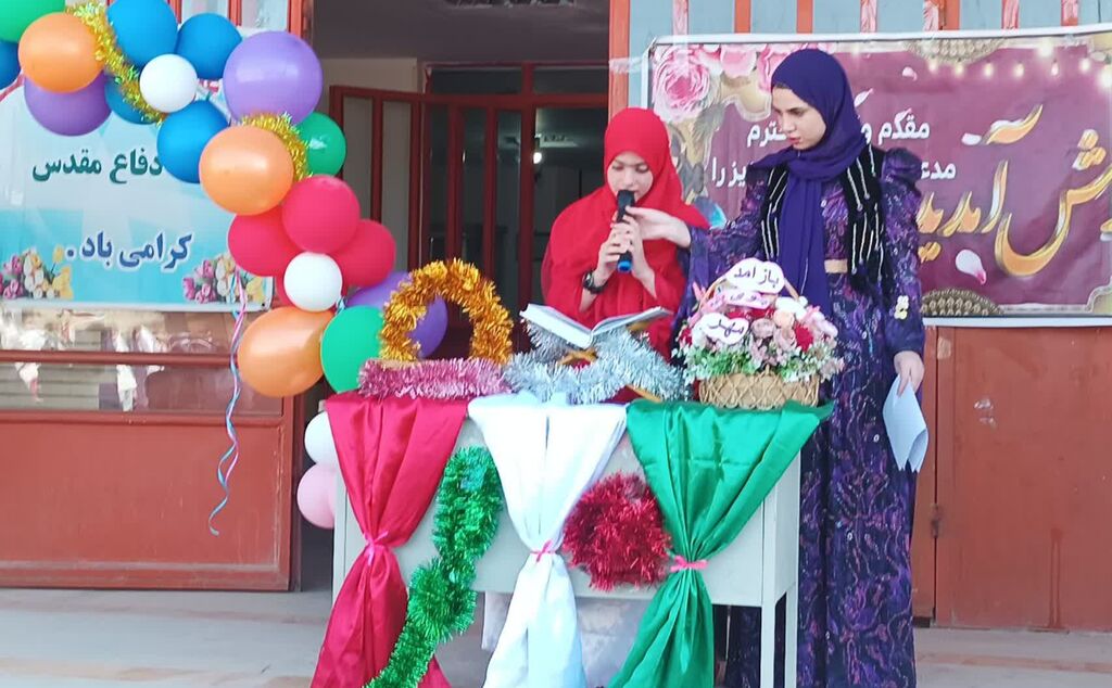 1342087-1 آغاز سال تحصیلی با هنر و یاد حماسهسازان در مدرسه احسان ثلاث باباجانی