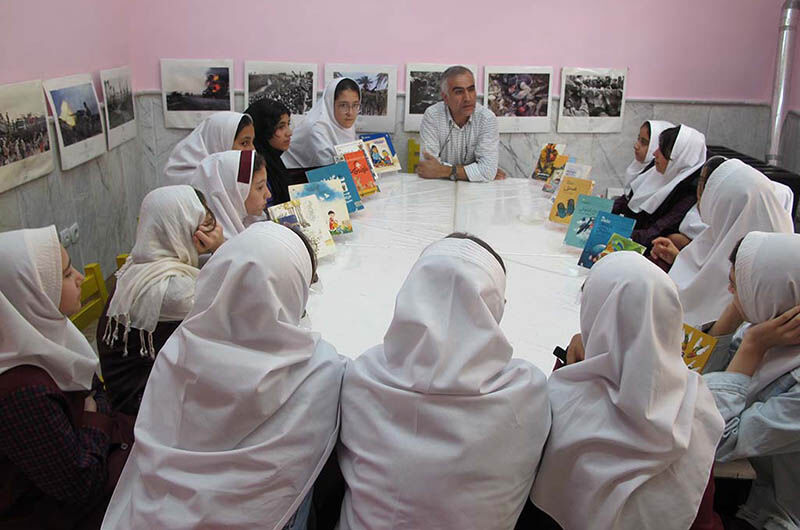 ویژه‌برنامه هفته دفاع مقدس در مراکز یک کوثر و انگوت/ اعضای کانون یاد شهدا را زنده ساختند