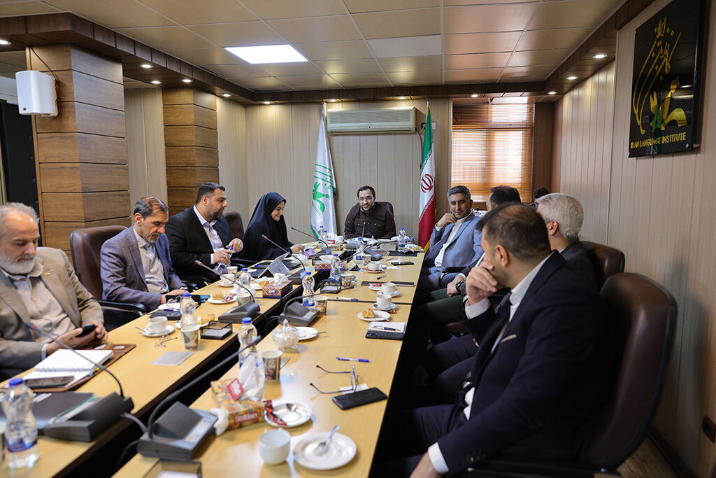 ضرورت هم‌افزایی کانون زبان ایران و کانون پرورش فکری