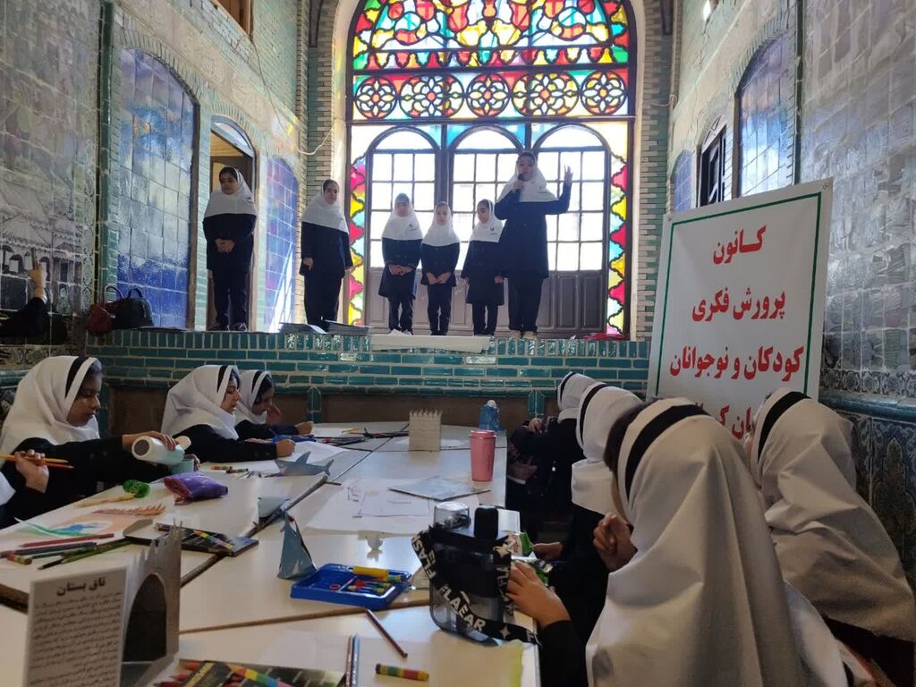 جشنواره گردشگری کودک در تکیه معاون‌الملک کرمانشاه