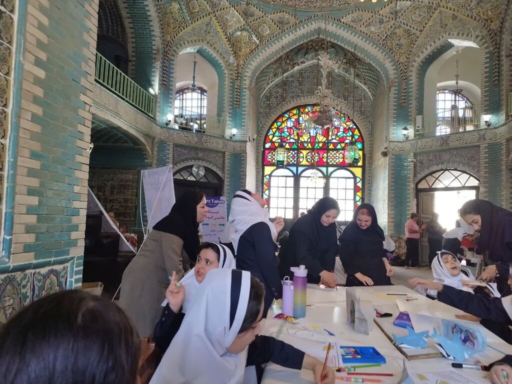 جشنواره گردشگری کودک در تکیه معاون‌الملک کرمانشاه