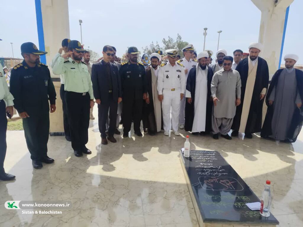 1344448 حضور مربیان و اعضای کانون سیستان و بلوچستان در گلزار شهدای شهرها به مناسبت هفته دفاع مقدس