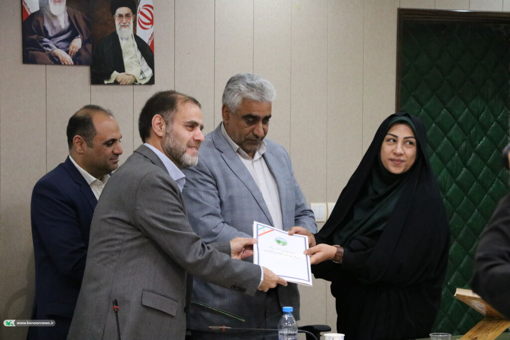 کودکان را می‌توان به معادن معنوی تشبیه کرد که باید برای کشف آنها تلاش کنیم