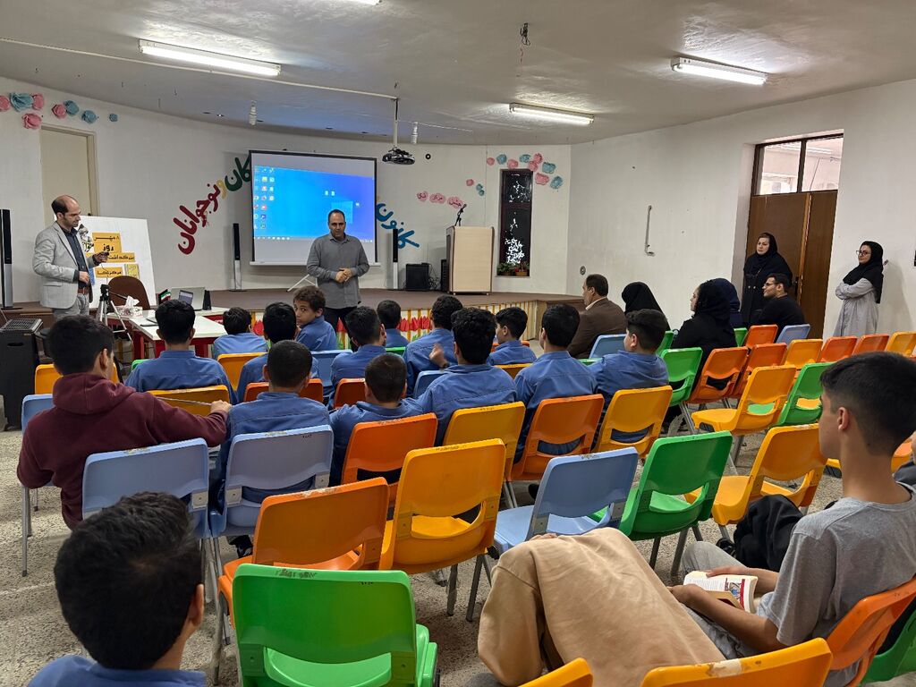 1344488-1 بزرگداشت مولانا در مرکز فرهنگیهنری کانون پرورش فکری نکا برگزار شد