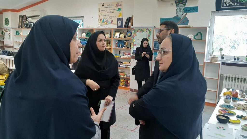 نمایشگاه آثار حسی‌ـ‌لمسی ویژه کودکان و نوجوانان با نیازهای ویژه در چالوس برگزار شد