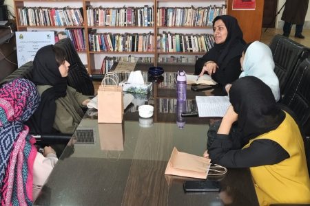 سومین نشست کارگروه مشاوران ادبی نوجوان در مشهد برگزار شد