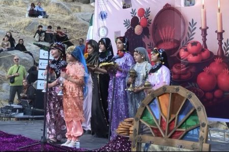 حضور اعضای مراکز کانون کرمانشاه در جشن مهرگان