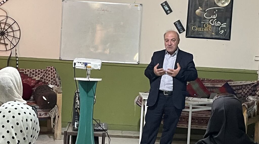 کارگاه تخصصی قصه‌گویی در مرکز شماره ۲ کانون کرمانشاه