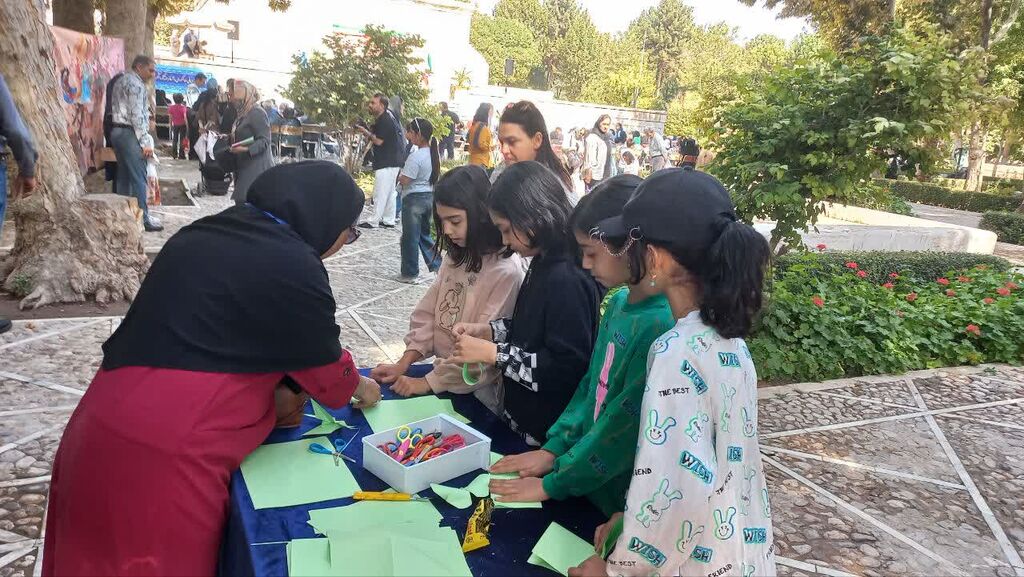 حضور فعال کانون در رویداد گردشگری در آرامگاه حکیم فردوسی