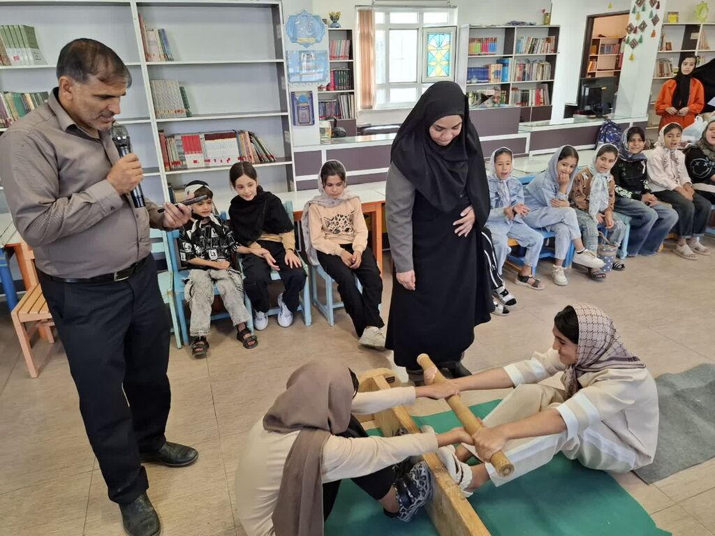 1344857-1 مسابقه بازیهای بومی و محلی در مرکز فرهنگی شماره ۳ سبزوار