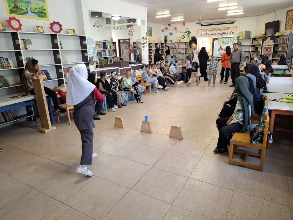 1344859-1 مسابقه بازیهای بومی و محلی در مرکز فرهنگی شماره ۳ سبزوار