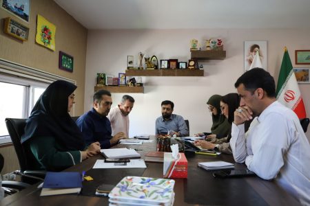 نشست بررسی شیوه‌نامه بیست و هفتمین جشنواره بین المللی قصه‌گویی در کانون استان قزوین