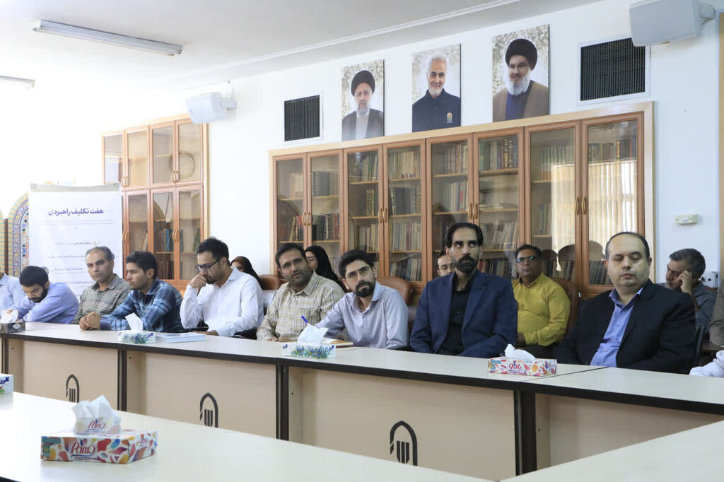 1344969-1 دیدار کارکنان کانون پرورش فکری با نماینده معزز ولی فقیه