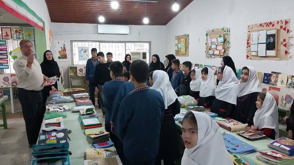 1345284-1 نمایشگاه کتابهای حسیلمسی ویژه کودکان با نیازهای ویژه در نوشهر برگزار شد