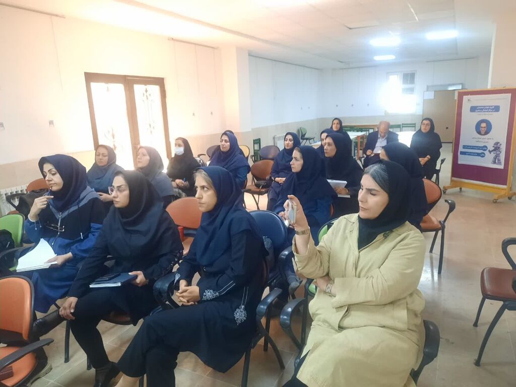 1345334-1 کارگاه «هوش مصنوعی و کاربرد آن در مراکز فرهنگی» در کرج