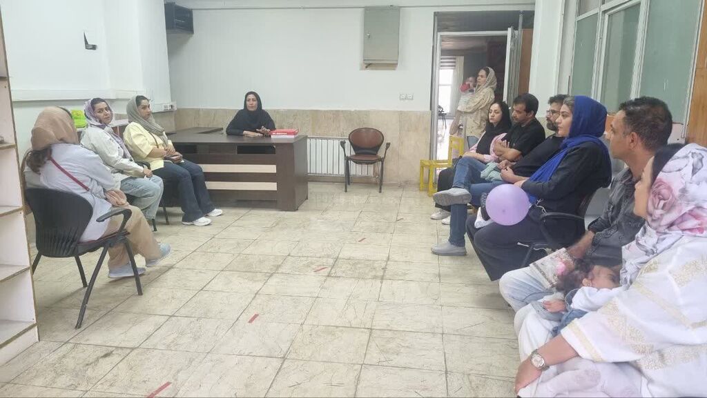 1345416-1 دوره گامهای نخستین برای دومین سال متوالی در مرکز مجتمع کانون کرج