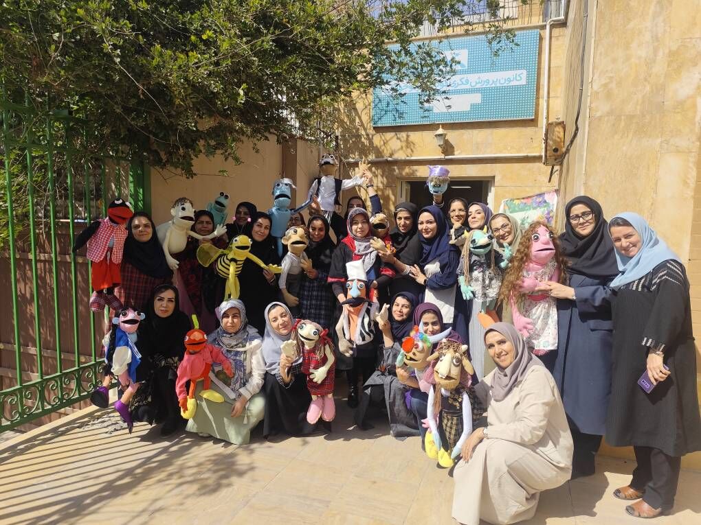 عروسک ها در کارگاه عروسک‌سازی استان تهران جان گرفتند