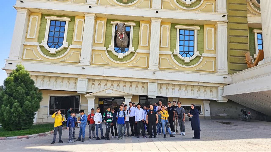 1345443-1 اردو تفریحی کانونیاران اصفهان