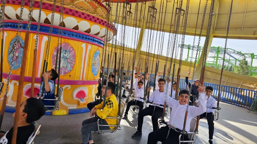 1345444-1 اردو تفریحی کانونیاران اصفهان