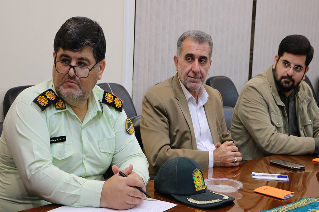 1345513-1 کودکان را دریابیم!