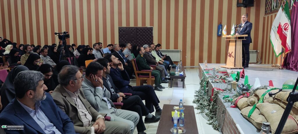 1345521-1 پاسداشت یاد قهرمانان کوچک وطن در سومین یادواره شهدای کودک و نوجوان