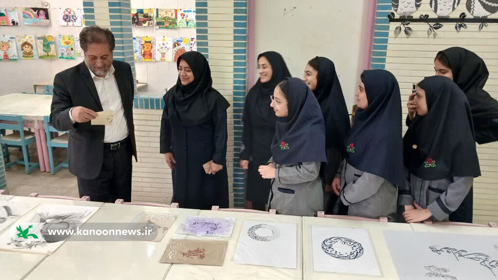 نشست دختران کنش‌گر اردکانی با شهردار برگزار شد