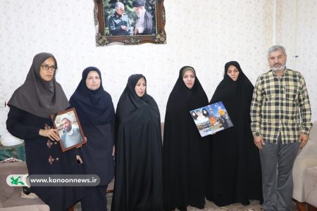 مدیرکل کانون استان گلستان با خانواده شهیدان نیازمند دیدار کرد