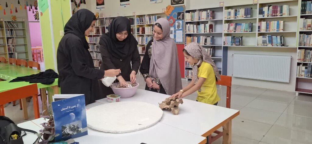 اجرای برنامه‌ زندگی در فضا در مراکز کانون همدان