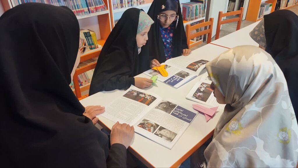 اجرای برنامه‌ زندگی در فضا در مراکز کانون همدان