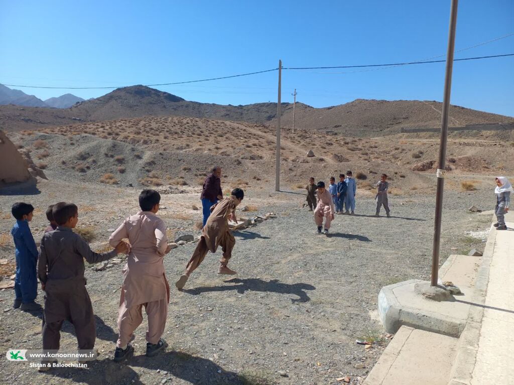 مسابقات جام بازی‌های بومی و محلی با حضور مربیان سیار در روستاها و حاشیه‌ی شهرهای زاهدان و زابل