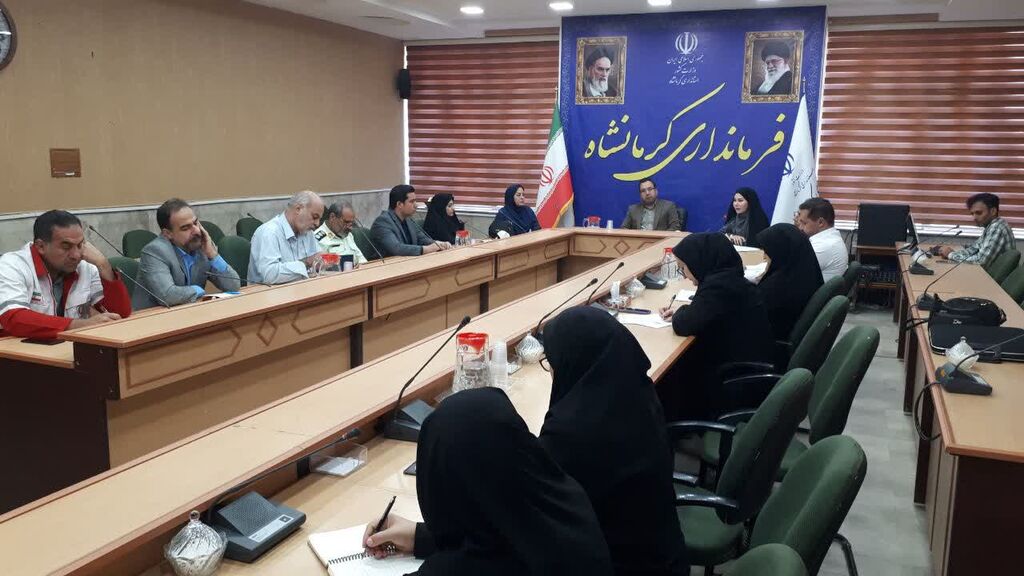 نشست هماهنگی و تبیین برنامه‌های هفته ملی کودک در فرمانداری کرمانشاه