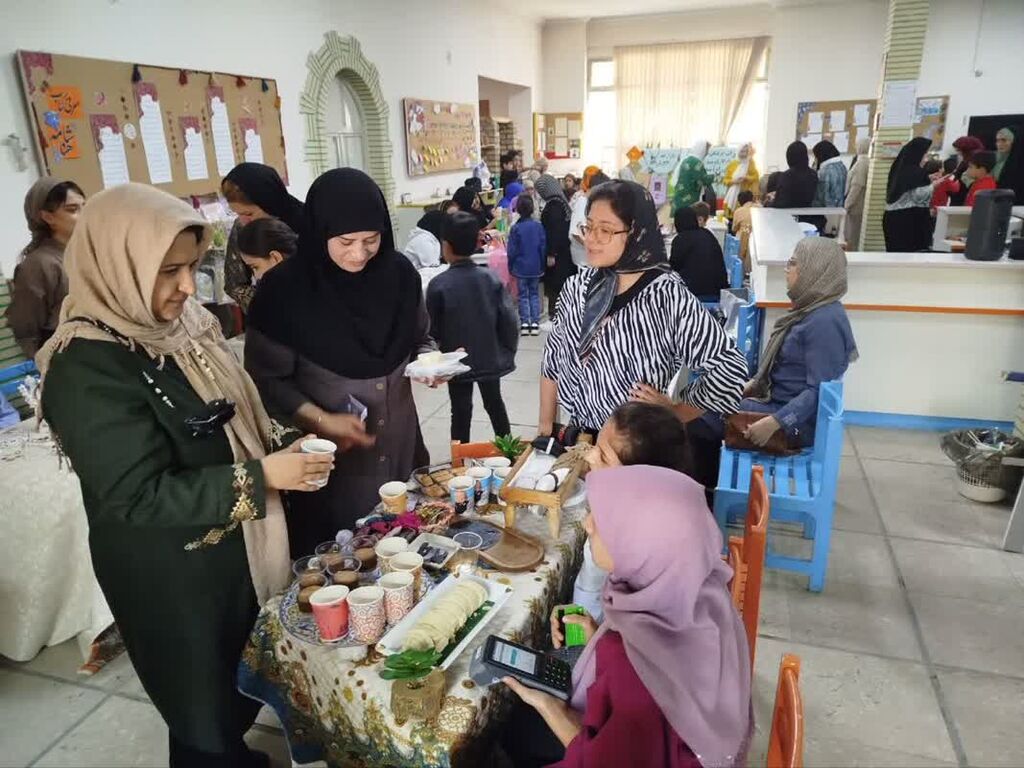 ویژه‌برنامه ایران جان در مرکز ۳۲ کانون تهران