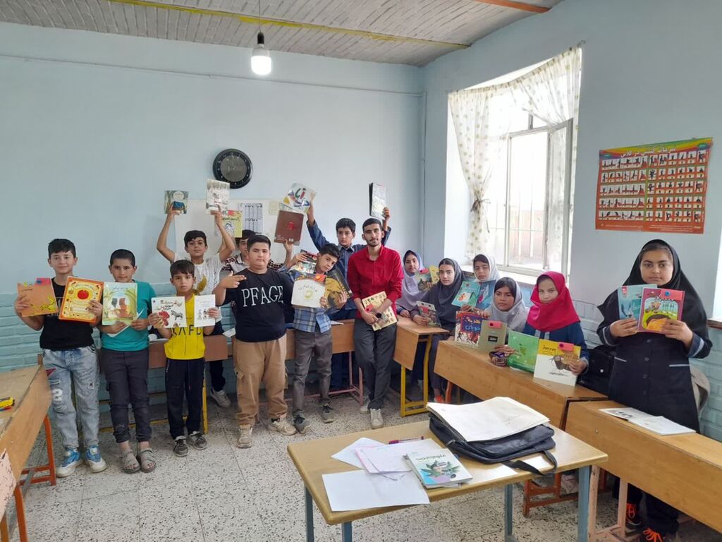 کارت تبریک کتابخانه پستی نیشابور به مناسبت هفته ملی کودک