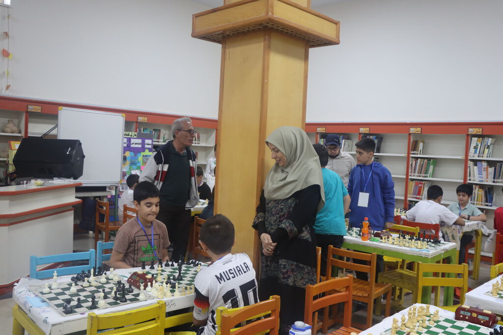 1346235-1 برگزاری مسابقه شطرنج در کانون استان تهران