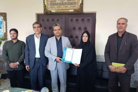 ناهید حسینی مربی مسوول فرهنگی کانون دهاقان مشاور فرماندار در حوزه هوش مصنوعی شد