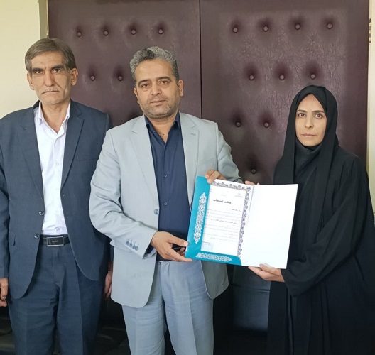 ناهید حسینی مربی مسوول فرهنگی کانون دهاقان مشاور فرماندار در حوزه هوش مصنوعی شد