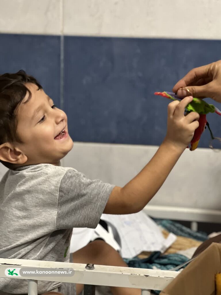 قصه و لبخند، هم‌نشین کودکان بیمار در هفته ملی کودک شد