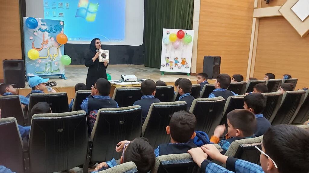 1346590-1 مراکز کانون البرز به استقبال هفتهی ملی کودک رفتند