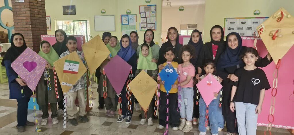 1346594-1 مراکز کانون البرز به استقبال هفتهی ملی کودک رفتند