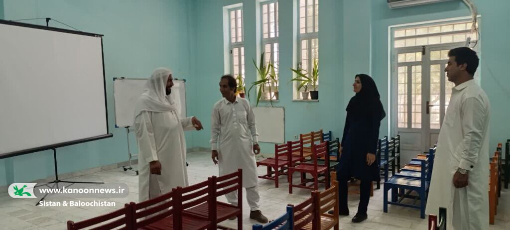 1346650-1 بازدید امامجمعه اهل سنت کنارک(سیستان و بلوچستان) از مرکز فرهنگیهنری کانون