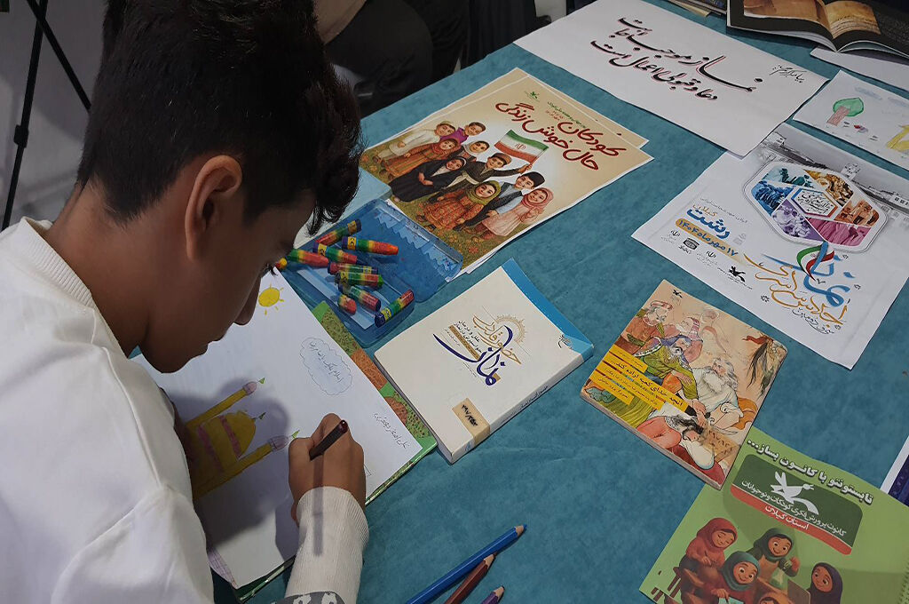 1346657-1 نقشآفرینی کانون گیلان در نمایشگاه دینی اجلاس سراسری نماز