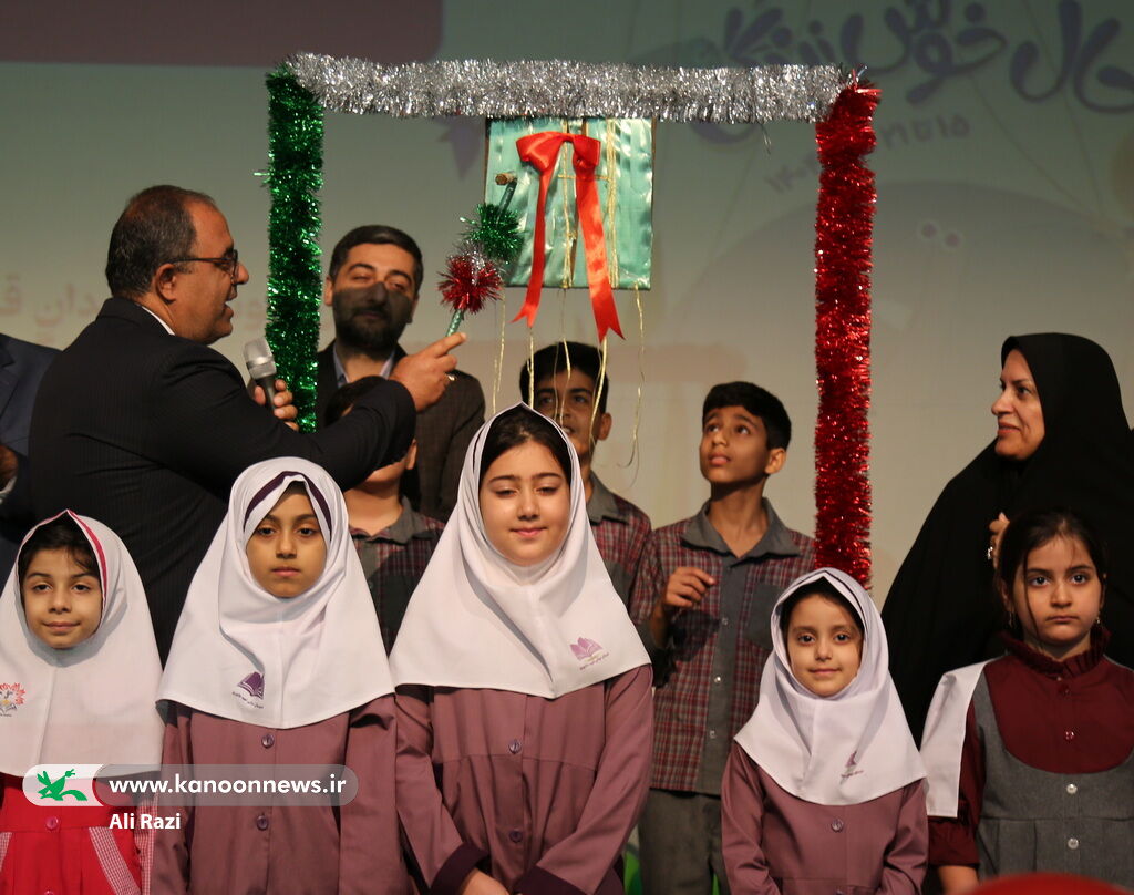 1346737-1 زنگ کودکی در بوشهر به صدا درآمد