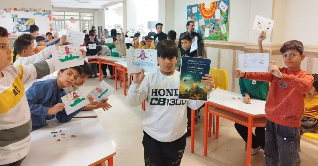 1346754-1 کارگاه هفته جهانی فضا در مرکز شماره ۱۳ کرمانشاه با حضور اعضا و والدین