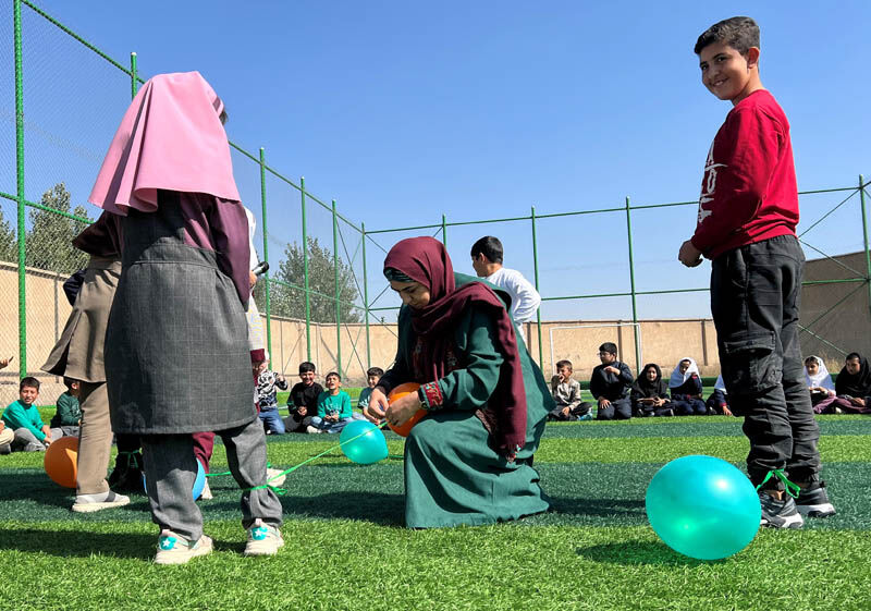 برنامه‌های فرهنگی «پیک امید» کانون اردبیل در روستای جبه‌دار به اجرا درآمد