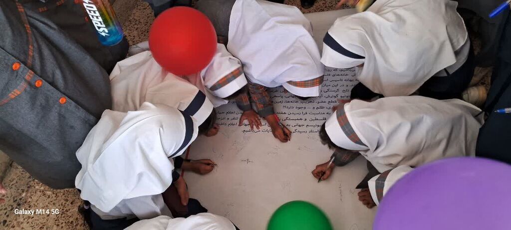 زنگ مهر در استقبال از هفته ملی کودک؛ در کنگاور نواخته شد