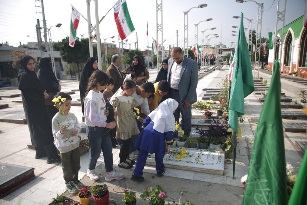 1347019-1 تجدید میثاق با آرمانهای شهدا در مازندران