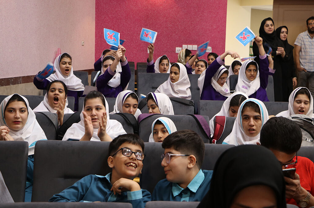 1347053-1 کتابهای حسی و لمسی به گیلان رسید